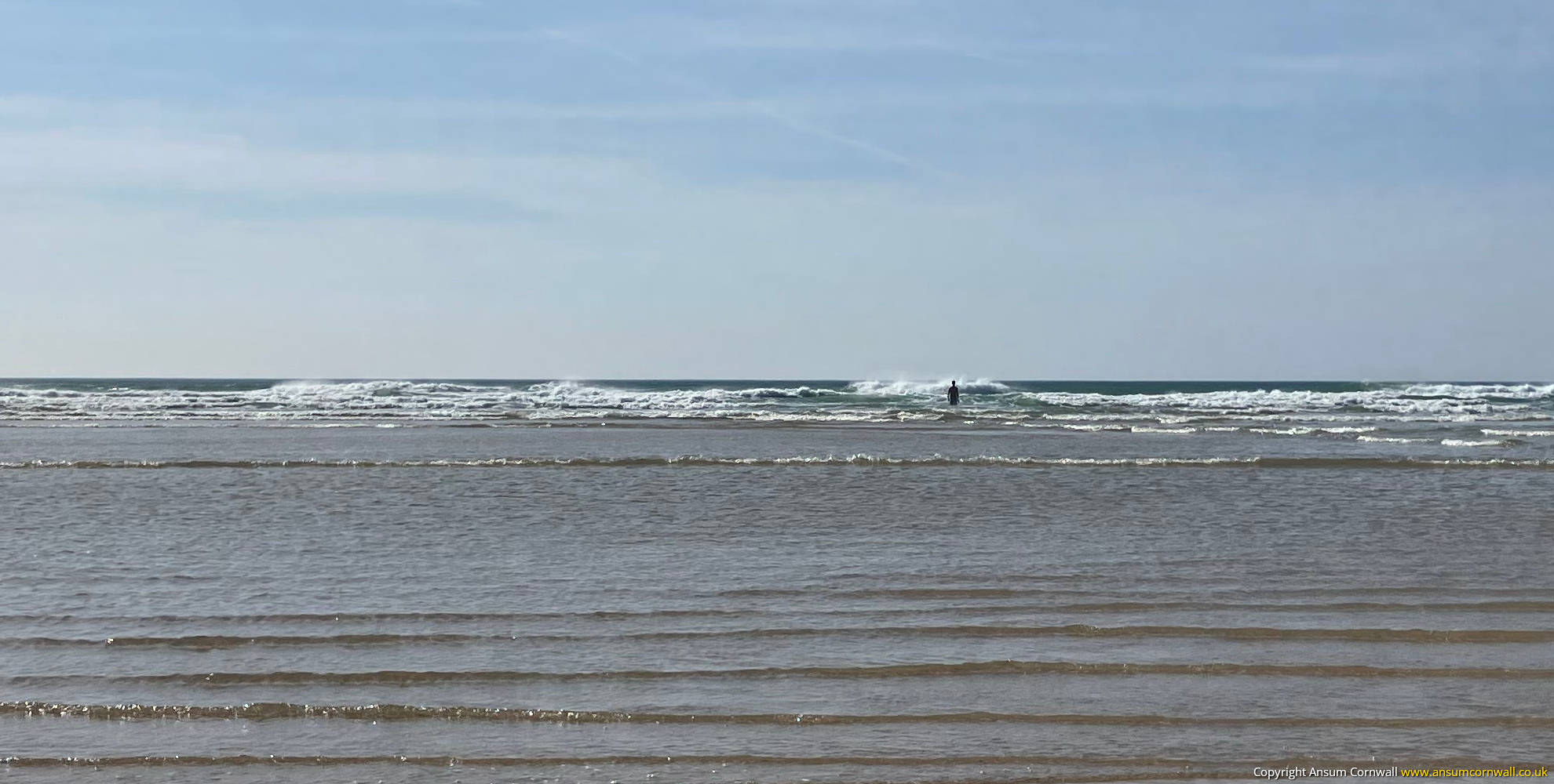 Sea View and Waves at Mawgan Porth Beach